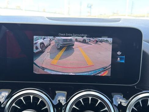 Used 2021 Mercedes-Benz GLA 250 image 27