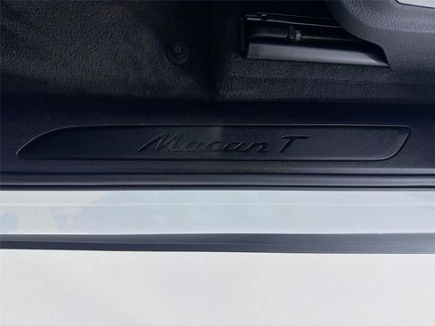 Used 2023 Porsche Macan Turbo AWD/4WD image 10