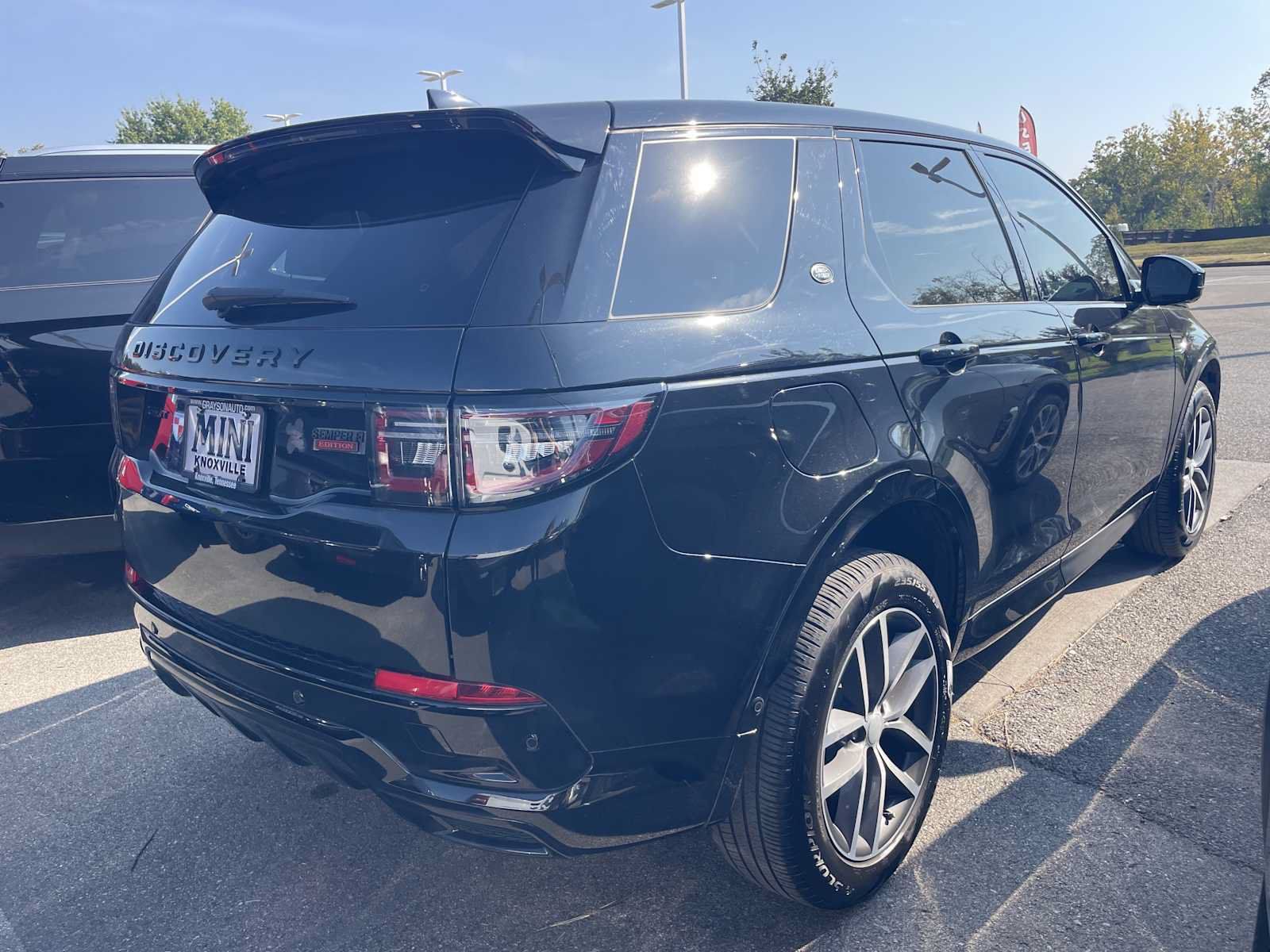 Used 2024 Land Rover Discovery Sport Dynamic SE AWD/4WD image 4