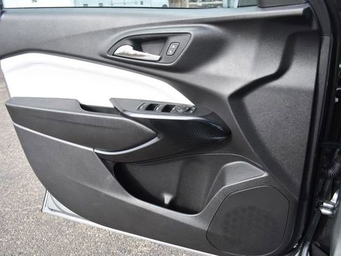 New 2026 Chevrolet Trax LT w/ LT Convenience Package image 31