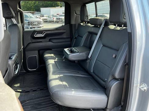 Used 2025 GMC Sierra 1500 SLT w/ SLT Premium Plus Package AWD/4WD image 19