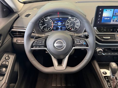 New 2026 Nissan Altima 2.5 SR FWD image 14