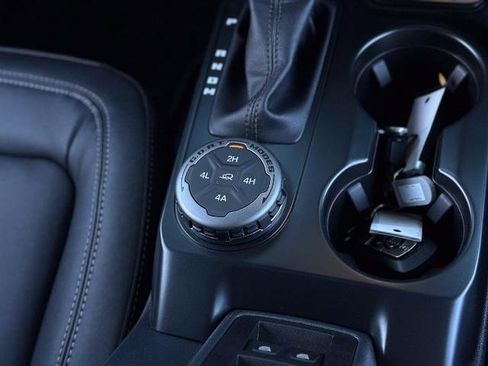 New 2025 Ford Bronco Badlands image 13