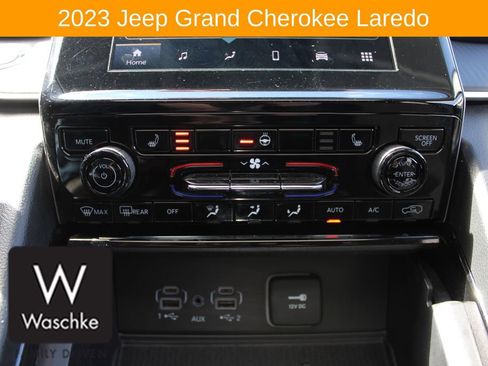 Used 2023 Jeep Grand Cherokee Laredo w/ Luxury Tech Group I AWD/4WD image 32