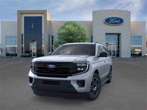 New 2025 Ford Expedition Active image 2