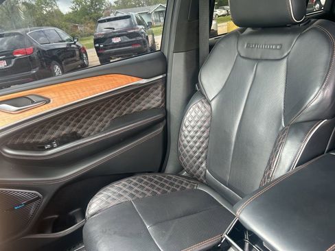 Used 2021 Jeep Grand Cherokee L Summit image 11