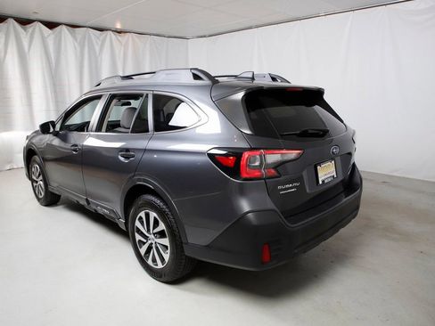 Used 2022 Subaru Outback Premium image 19