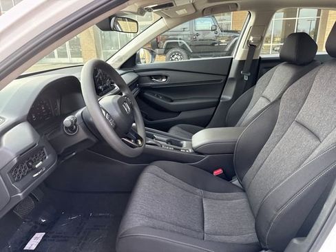 New 2025 Honda Accord SE image 8