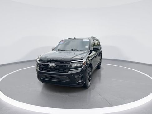 Certified 2023 Ford Expedition Limited RWD image 2