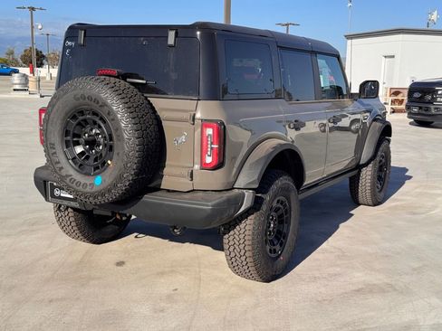 New 2026 Ford Bronco Badlands image 12