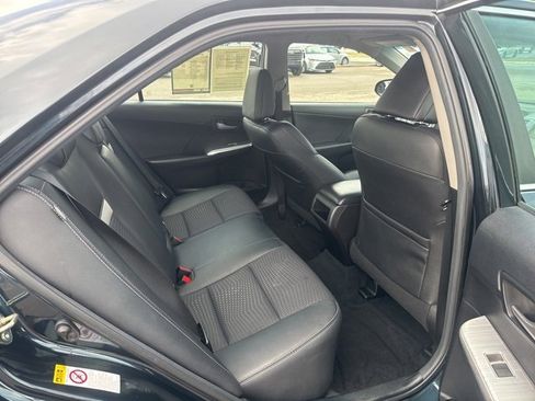 Used 2014 Toyota Camry SE image 12