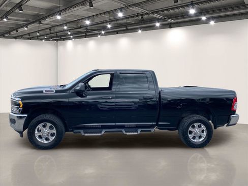 Used 2021 RAM 2500 Tradesman AWD/4WD image 3