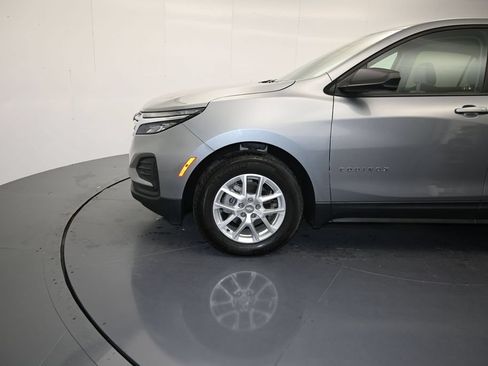 Used 2023 Chevrolet Equinox LS w/ LS Convenience Package FWD image 9