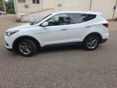 Used 2017 Hyundai Santa Fe Sport AWD/4WD image 3