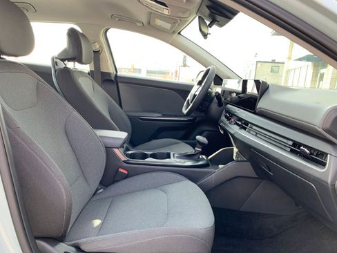 Used 2025 Kia K4 LXS image 34