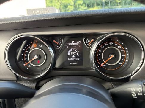 Used 2022 Jeep Wrangler Unlimited Sport AWD/4WD image 48