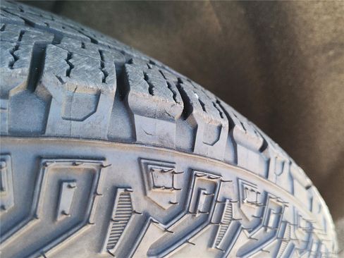 Used 2024 GMC Yukon AT4 w/ Technology Package image 15