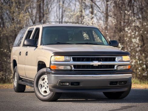 Used 2006 Chevrolet Suburban LS w/ Smart Select Package image 29