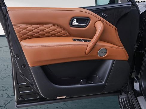 Used 2024 INFINITI QX80 Sensory w/ Cargo Package image 29