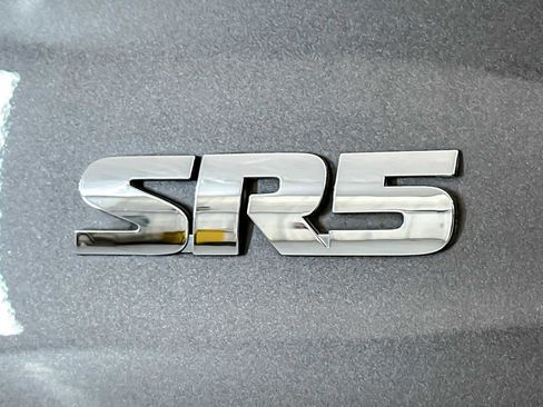 Used 2018 Toyota 4Runner SR5 image 27