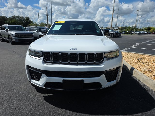 Used 2026 Jeep Grand Cherokee Limited AWD/4WD image 21