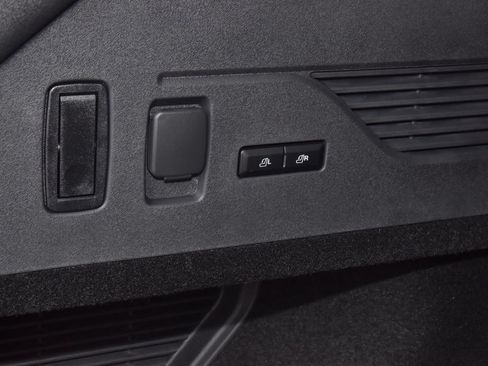 New 2026 Lincoln Nautilus Reserve AWD/4WD image 63