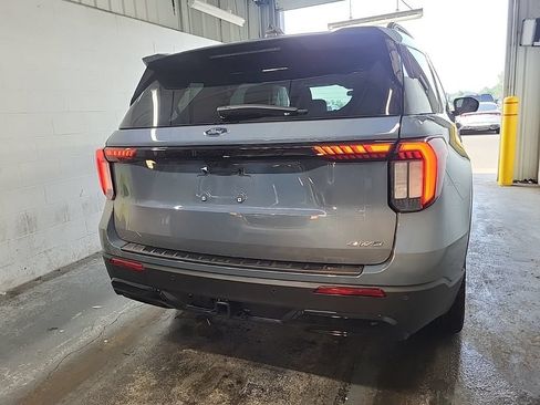 Used 2026 Ford Explorer ST-Line w/ ST-Line Street Pack AWD/4WD image 2