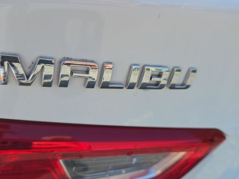 Used 2024 Chevrolet Malibu LT FWD image 31