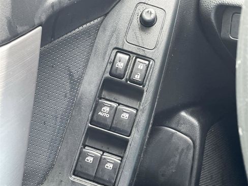 Used 2015 Subaru Forester 2.0XT Touring w/ Eyesight & Navigation System image 19