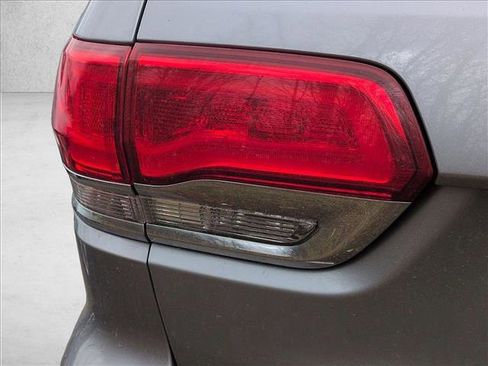 Used 2016 Jeep Grand Cherokee Laredo w/ Quick Order Package 23E image 12