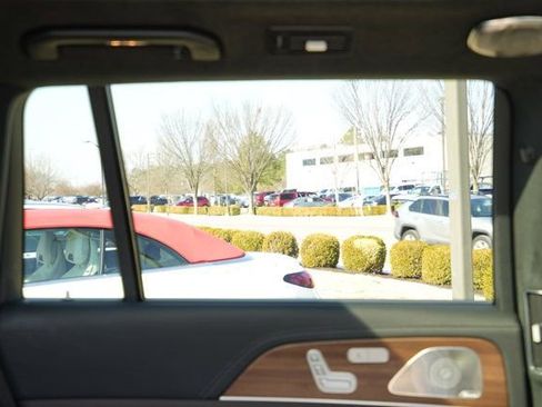 Certified 2023 Mercedes-Benz GLS 580 4MATIC image 42