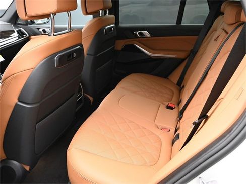 New 2026 BMW X5 M60i w/ Climate Comfort Package image 15