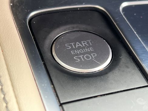 Used 2023 INFINITI QX60 Sensory AWD/4WD image 32
