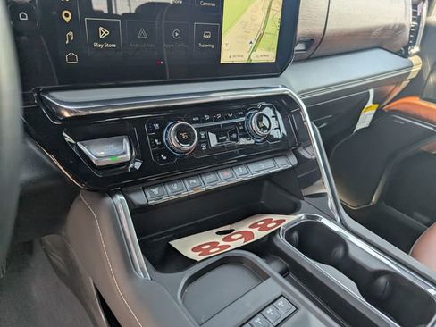 Certified 2025 GMC Sierra 2500 Denali Ultimate AWD/4WD image 22