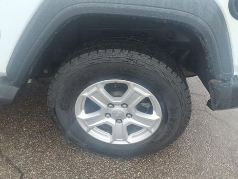 Used 2018 Jeep Wrangler Sport S image 10