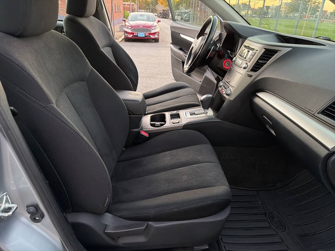 Used 2013 Subaru Legacy 2.5i Premium AWD/4WD image 20
