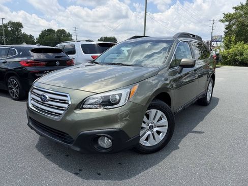 Used 2017 Subaru Outback 2.5i Premium AWD/4WD image 1