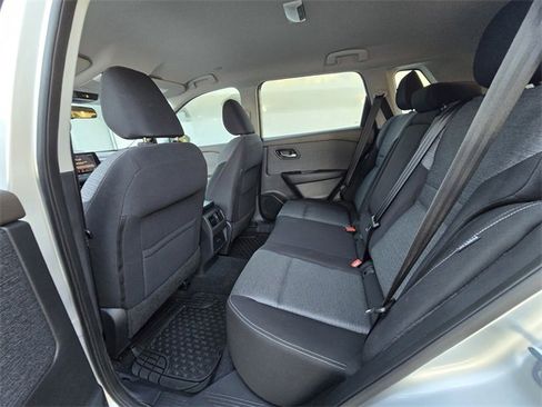 Used 2022 Nissan Rogue SV image 7