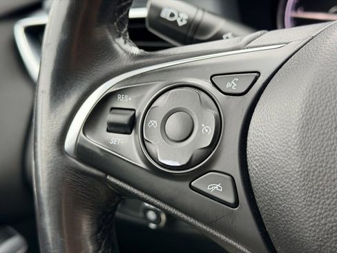 Used 2019 Buick Enclave Essence image 10