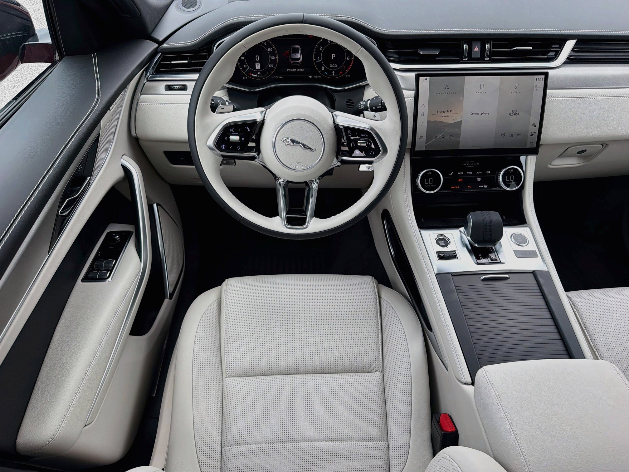 New 2026 Jaguar F-PACE R-Dynamic S AWD/4WD image 17