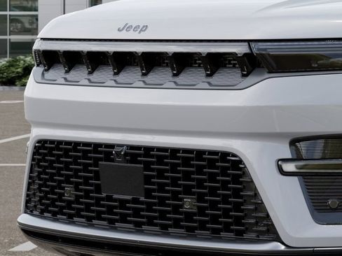 New 2026 Jeep Grand Wagoneer Summit AWD/4WD image 11
