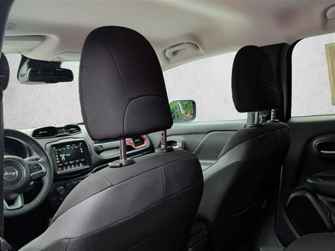 Used 2023 Jeep Renegade Trailhawk AWD/4WD image 19