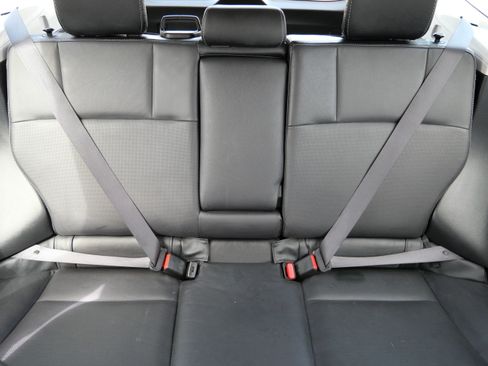 Used 2016 Subaru Forester 2.5i Touring AWD/4WD image 13