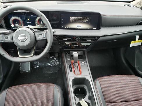 New 2026 Nissan Kicks SR w/ SR Premium Package AWD/4WD image 16