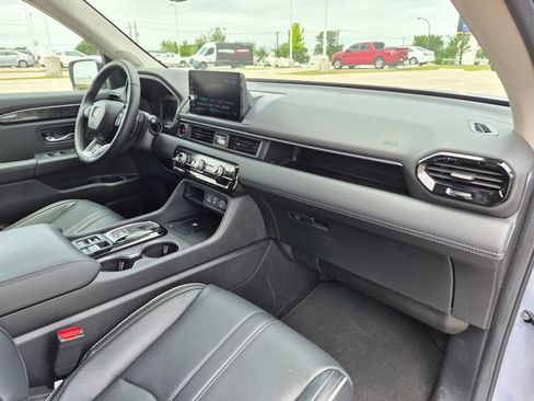 Used 2025 Honda Pilot Elite image 21
