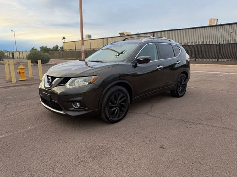 Used 2015 Nissan Rogue SL w/ SL Premium Package image 4