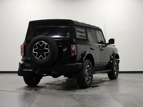 Used 2021 Ford Bronco Outer Banks image 4