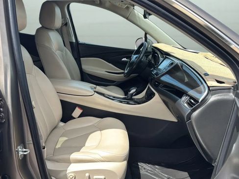 Used 2019 Buick Envision Essence FWD image 33