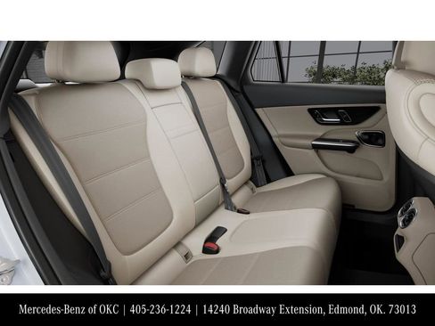 Used 2026 Mercedes-Benz GLC 300 4MATIC image 5