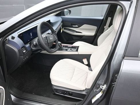 New 2026 Nissan Sentra SL w/ Floor Mat Package image 9